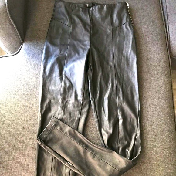 Topshop faux leather stretchy skinny jeans. Size US 2. - Picture 5 of 8